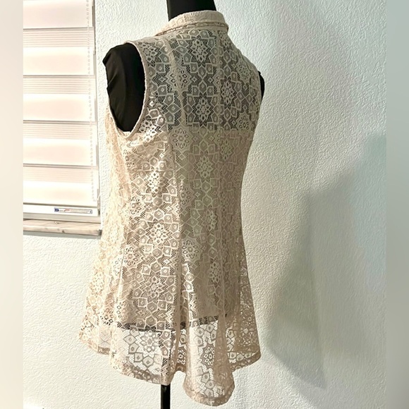 ⭐️NWT,New Directions,Tru-Stone, Tatted-Lace Over Attached Cream Tank, Timeless,S - Picture 4 of 7